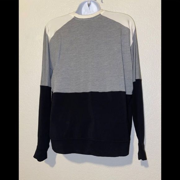 Icebreaker Merino Cool-Lite Momentum Crewe Sweater L/S Medium - Picture 4 of 8